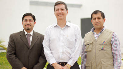 Ministro Guerrero recorrió agencia del Registro Civil